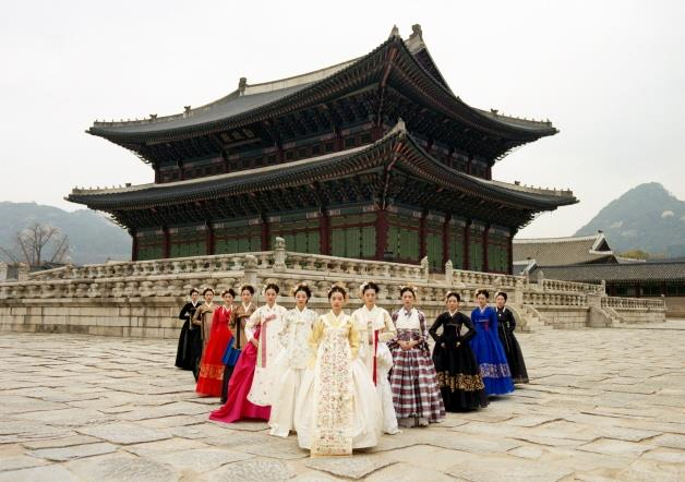 '메이드 인 코리아' 한복으로 한국의 미 알리는 프로젝트 <코리아 인 패션>